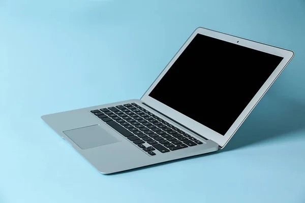 Laptop Moderno Fundo Cor — Fotografia de Stock