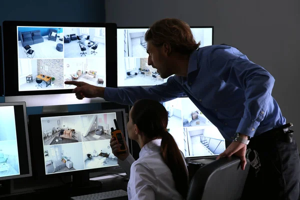 Security Guards Monitoring Modern Cctv Cameras Surveillance Room — Stock Photo, Image