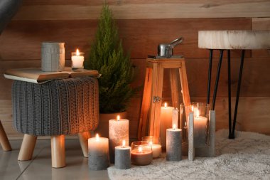 Yanan mumlar oda katta güzel