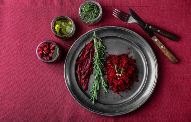 Masada lezzetli fermente pancar ile plaka