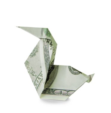 Beyaz arka planda dolar banknotundan yapılmış Origami kuşu