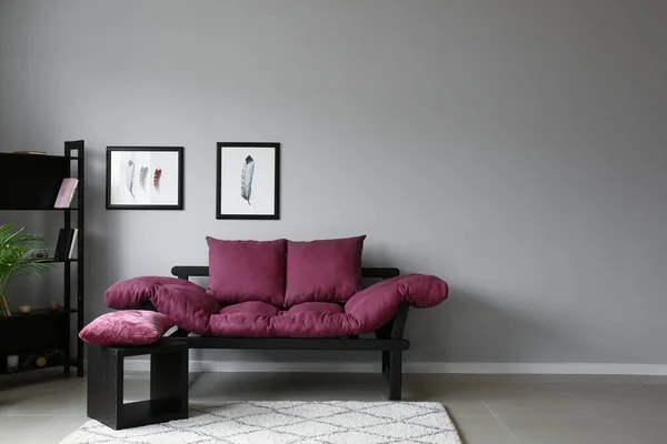 Interieur Des Zimmers Mit Bequemem Sofa — Stockfoto