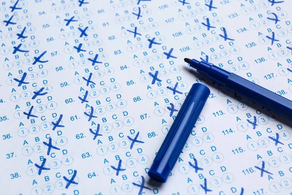 Felt Tip Pen Filled Answer Sheet Form Closeup Concept Passing — Stock Photo, Image