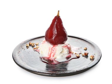 Dondurma ve tatlı armut plakalı beyaz zemin üzerine kırmızı şarap ihtiva eder