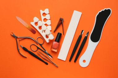 Pedikür için profesyonel araçlar renk arka plan ayarla