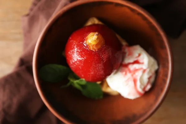 Sweet Pear Stewed Red Wine Ice Cream Bowl Top View — Stock Photo, Image