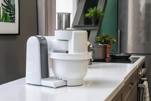 Peralatan Modern Atas Meja Dapur — Stok Foto