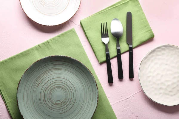 Stylish Plates Cutlery Color Background — Stock Photo, Image