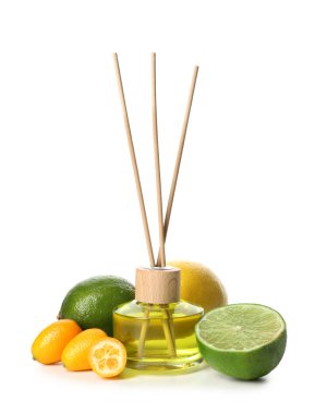 Beyaz arkaplanda Citrus sazlık ayırıcı