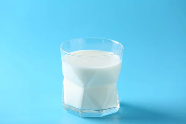 Glas Lekkere Melk Kleur Achtergrond — Stockfoto