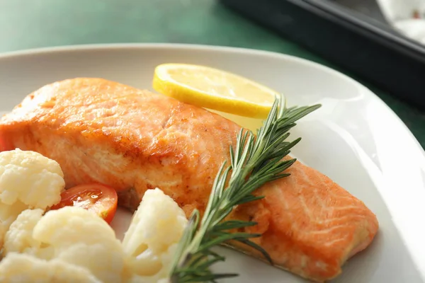 Piece Tasty Grilled Salmon Vegetables Plate Closeup — Stock Photo, Image