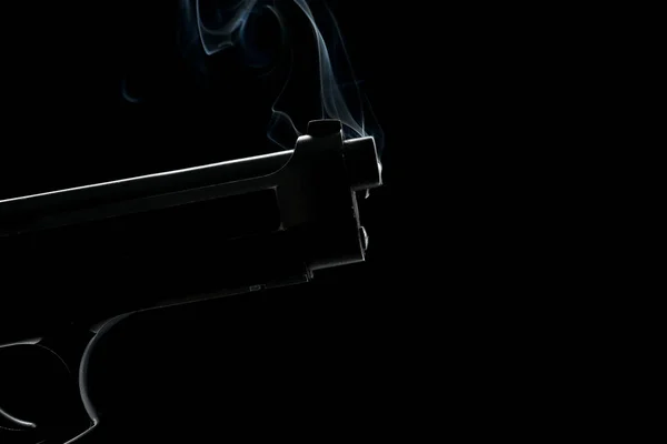 Silhuetten Rökning Pistol Mörk Bakgrund — Stockfoto