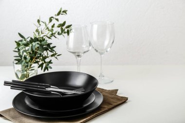 Beyaz arkaplanda güzel tablo ayarı