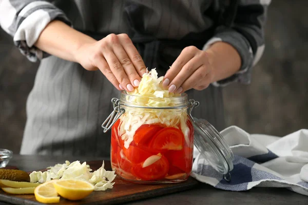 Woman Preparing Fresh Vegetables Fermentation Table — Stock Photo, Image