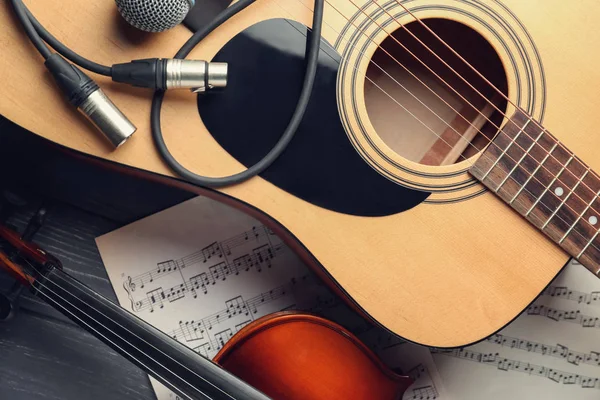 Guitar Violin Music Sheets Table Closeup — Stock Photo, Image