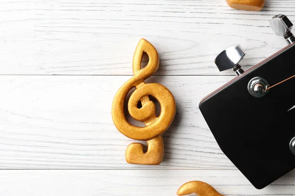 Guitar Violin Clef White Wooden Background Closeup — Stock Photo, Image