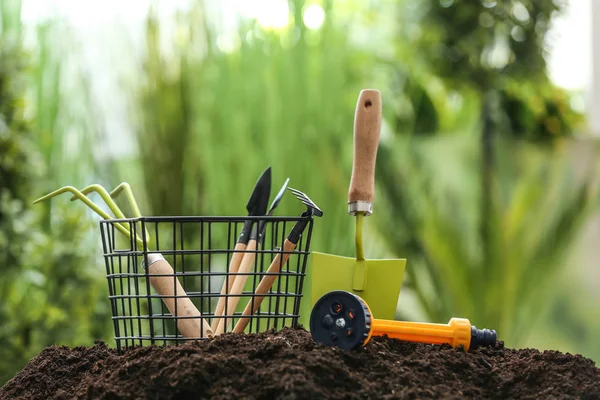 Gardening Tools Heap Soil Outdoors — Stock Photo, Image