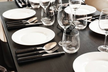 Restoranda güzel bir masa.