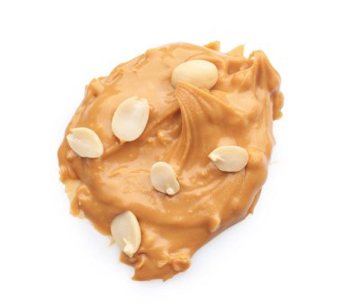 Beyaz arka planda lezzetli fıstık ezmesi.