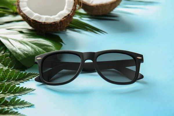 Stylish Sunglasses Tropical Leaves Color Background — Stock Photo, Image