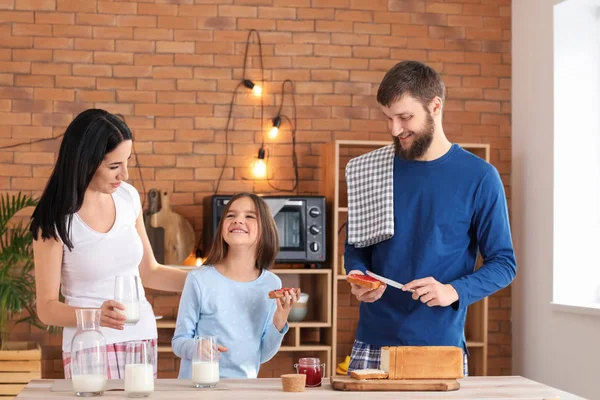 Happy Family Having Breakfast Home — Stock Photo, Image