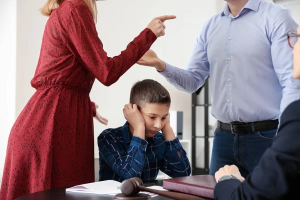 Sad Little Boy His Quarreling Parents Lawyer Office Concept Child — Stock Photo, Image