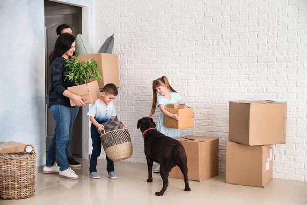 Family Cardboard Boxes Moving New House — Stock Photo, Image