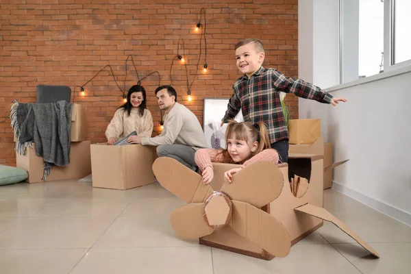 Children Playing Cardboard Box Moving Day — Stock Photo, Image