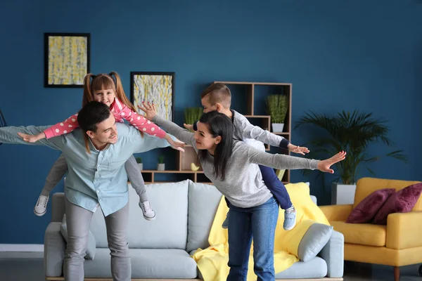 Parents Playing Children Home — Stock Photo, Image