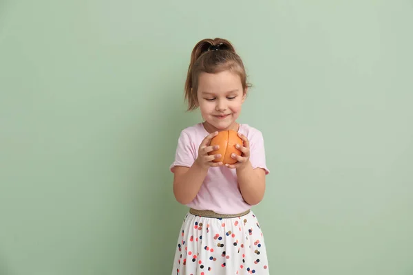 Portrait Cute Little Girl Halves Grapefruit Color Background — Stock Photo, Image