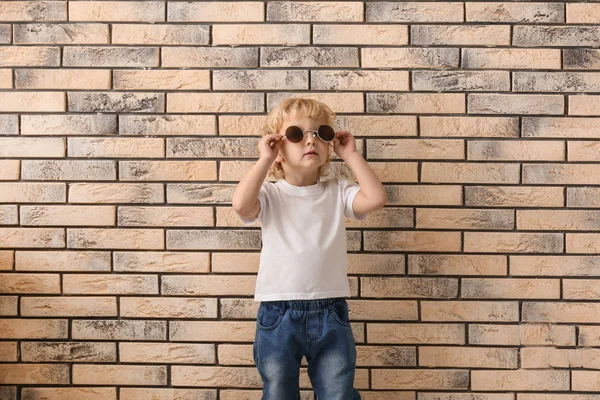 Portrait Cute Little Boy Sunglasses Brick Background — Stock Photo, Image