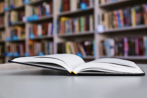 Open Book Table Library — Stock Photo, Image