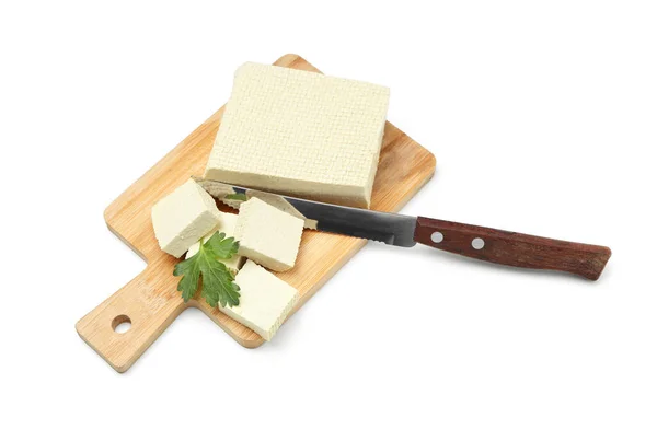 Tabla Cortar Con Sabroso Queso Tofu Sobre Fondo Blanco — Foto de Stock