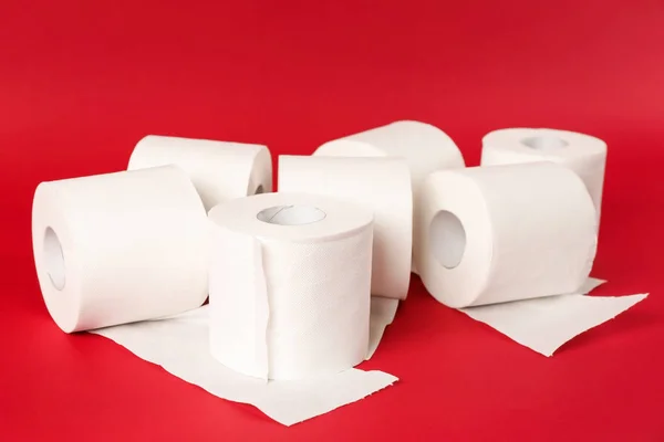 Rollen Toilettenpapier Auf Farbigem Hintergrund — Stockfoto