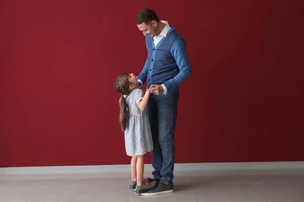 Cute Little Girl Dancing Her Father Feet Color Wall — Stock Photo, Image