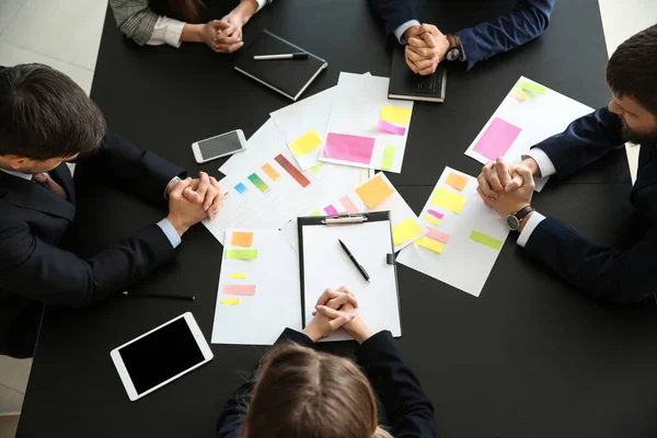 Group People Praying Meeting Office — Stock Photo, Image