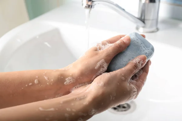 Woman Washing Hands Sink — Stock Photo, Image