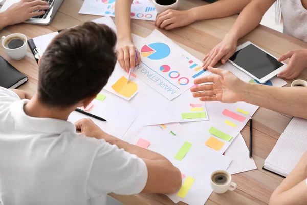 Grupp Människor Diskutera Affärsplan Office — Stockfoto