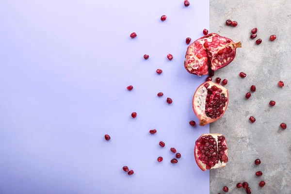 Pieces Ripe Pomegranate Color Background — Stock Photo, Image