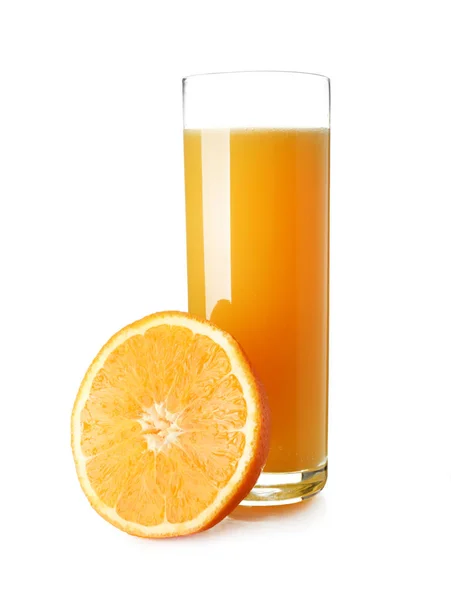 Glas Frischer Orangensaft Auf Weißem Hintergrund — Stockfoto