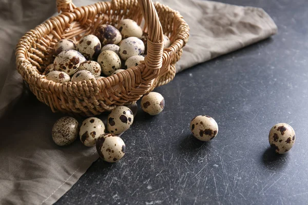 Wicker Basket Quail Eggs Table — Stock Photo, Image