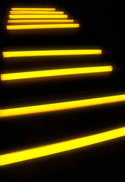 Lâmpadas Néon Brilhantes Fundo Escuro — Fotografia de Stock
