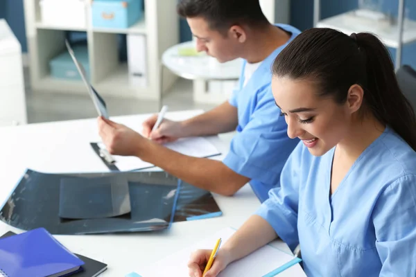 Young Doctors Working Clinic — Stock Photo, Image