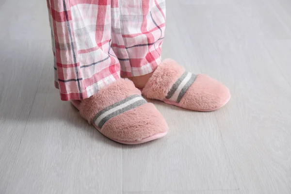 Young Woman Slippers Home — Stock Photo, Image