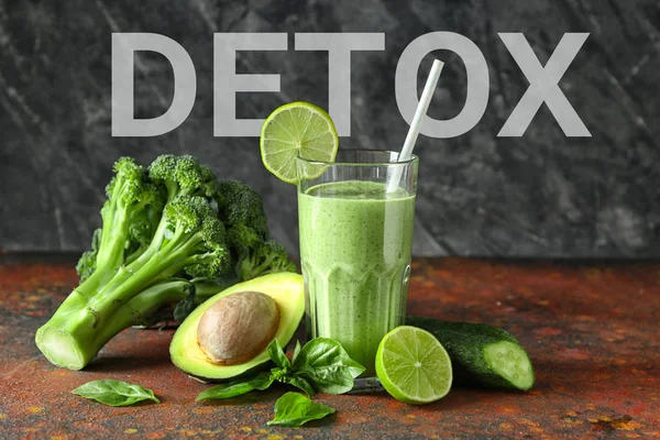 Copo Smoothie Verde Saboroso Dieta Desintoxicação Mesa Cores — Fotografia de Stock