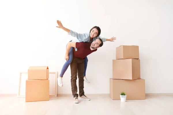 Young Couple Cardboard Boxes Moving New House — Stock Photo, Image