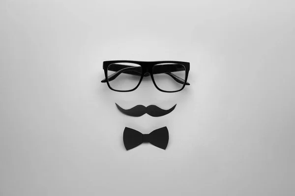 Divatos Szemüveg Világos Háttér Vicces Összetétele — Stock Fotó