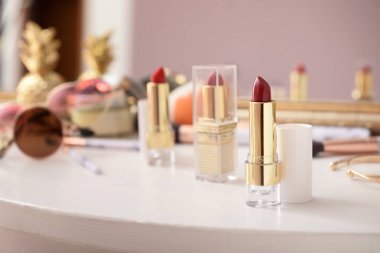 Tuvalet Masası profesyonel ruj