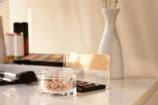 Powder Pearls Jar Dressing Table — Stock Photo, Image