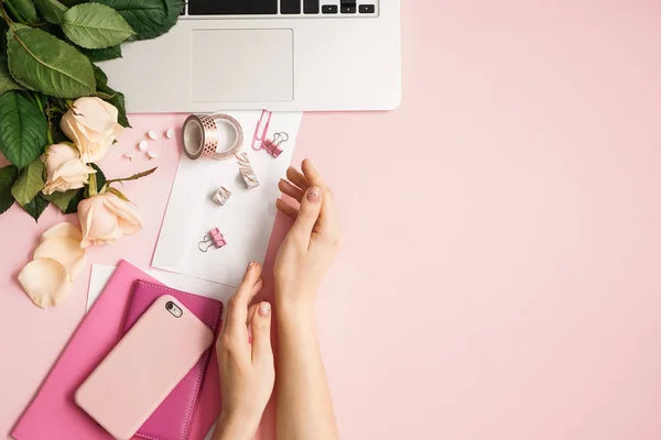 Female Hands Laptop Items Crafting Color Background — Stock Photo, Image